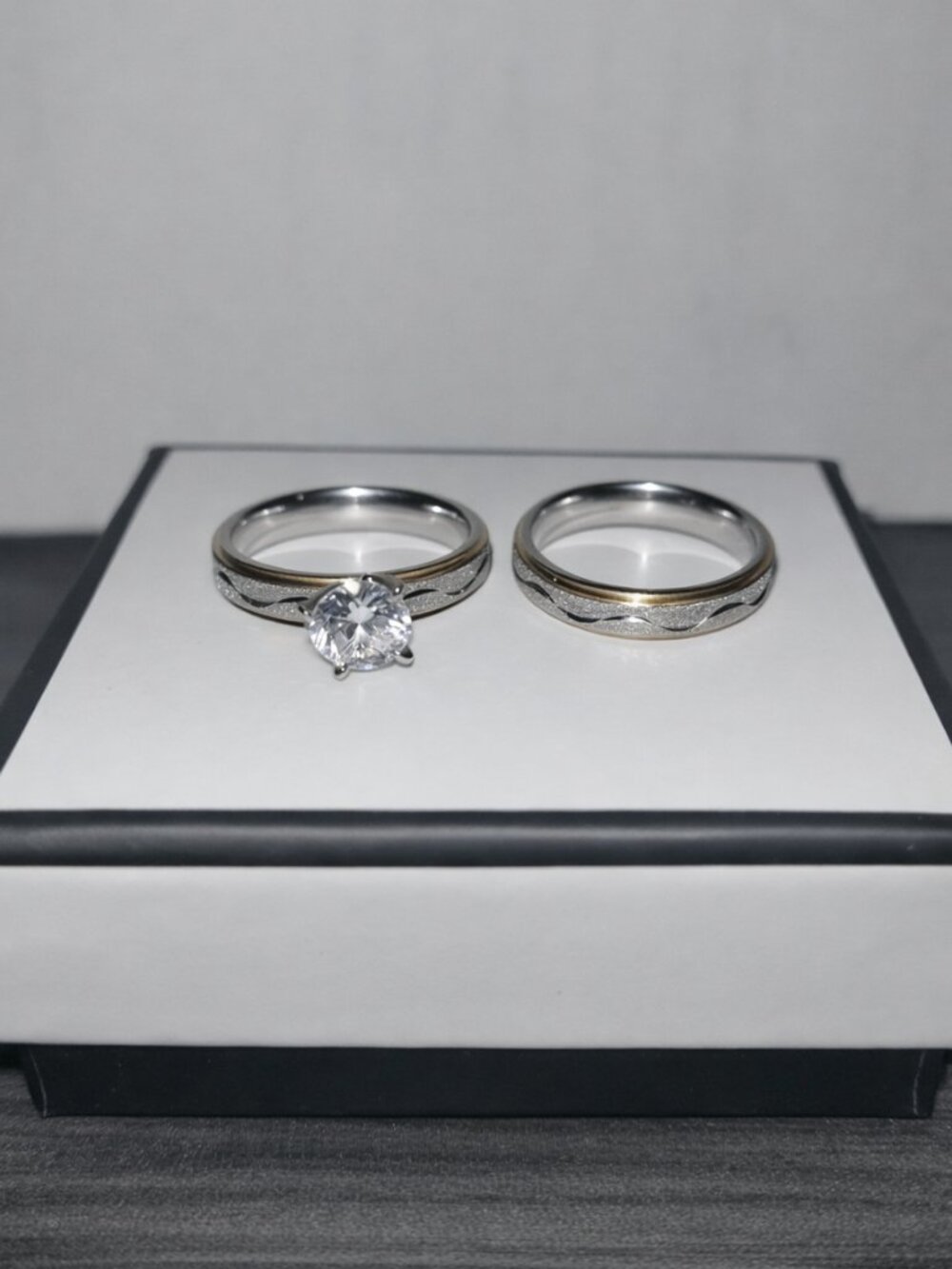 2pcs Set Two Tone Round Cut CZ Engagement Wedding Ring Set Size 8 - Picture 2 of 6